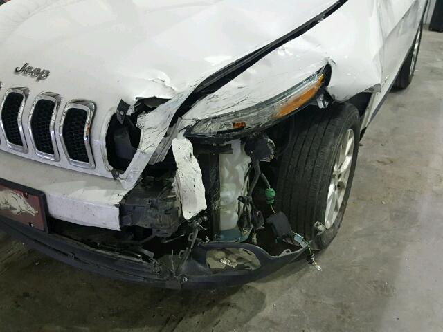 1C4PJLCB7GW201086 - 2016 JEEP CHEROKEE L WHITE photo 9