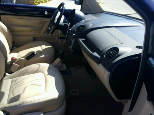 3VWCC21C5YM402644 - 2000 VOLKSWAGEN NEW BEETLE 蓝色 照片 5