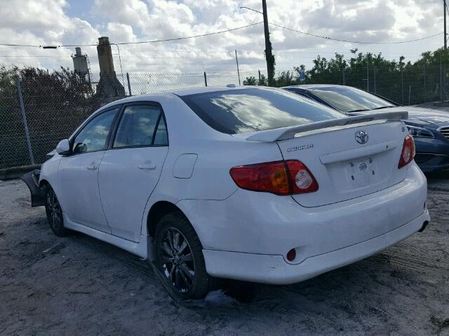 1NXBU40E29Z144098 - 2009 TOYOTA COROLLA BA WHITE photo 3