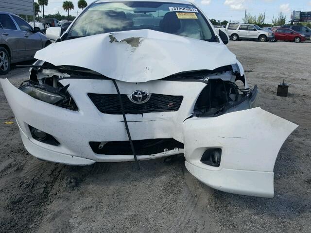 1NXBU40E29Z144098 - 2009 TOYOTA COROLLA BA WHITE photo 9