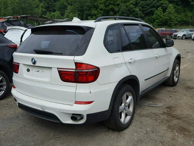 5UXZV4C50DL993381 - 2013 BMW X5 XDRIVE3 WHITE photo 4