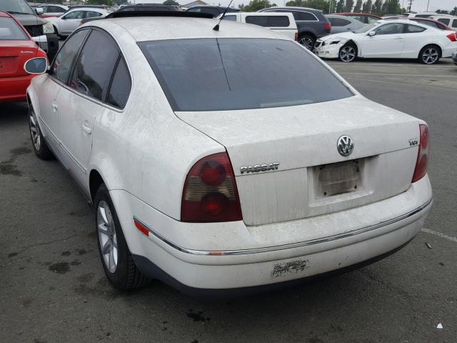 WVWPE63B44P250497 - 2004 VOLKSWAGEN PASSAT GLS WHITE photo 3