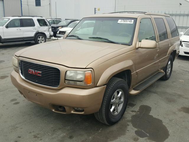 1GKEK13R2XR916043 - 1999 GMC DENALI GOLD photo 2