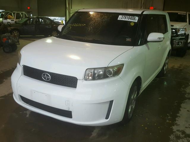 JTLKE50E381026007 - 2008 TOYOTA SCION WHITE photo 2