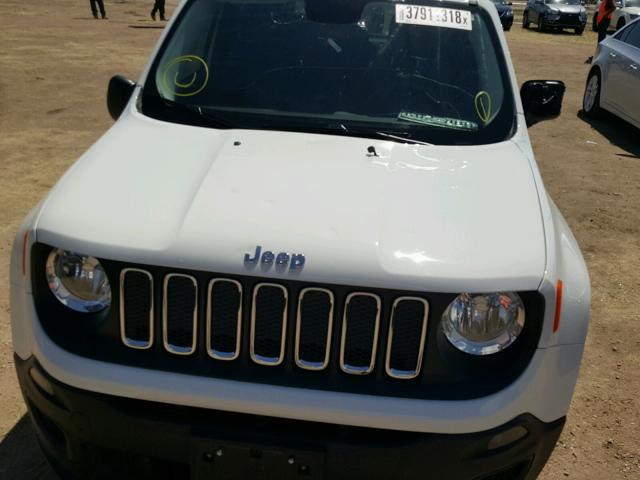 ZACCJBATXGPE06788 - 2016 JEEP RENEGADE S WHITE photo 9