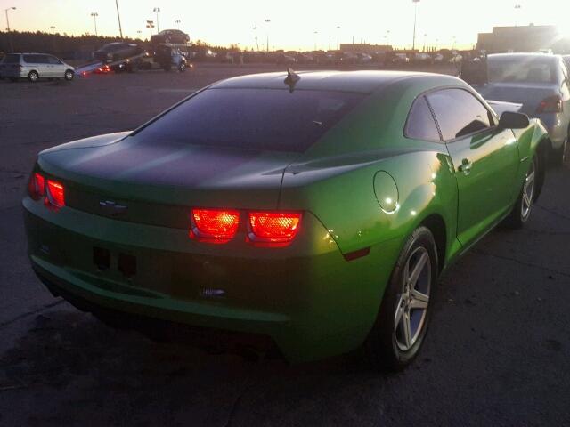 2G1FB1ED2B9152191 - 2011 CHEVROLET CAMARO LT GREEN photo 4