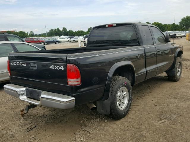 1B7GG22Y8XS234068 - 1999 DODGE DAKOTA BLACK photo 4