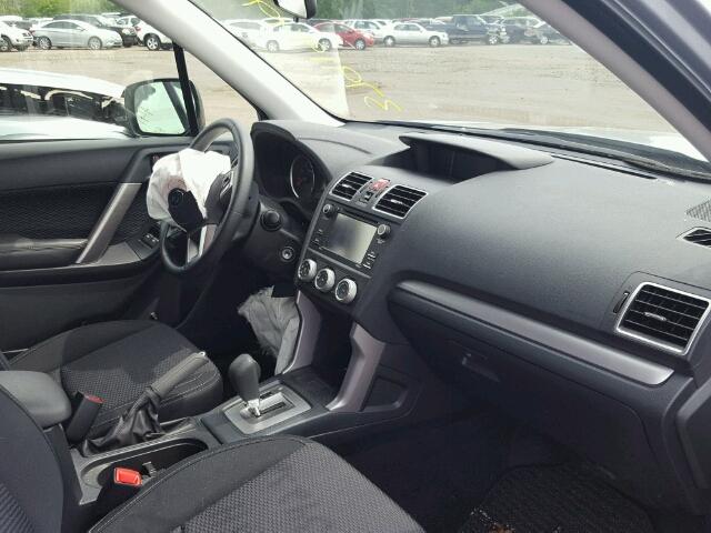 JF2SJABC4HH536774 - 2017 SUBARU FORESTER 2 SILVER photo 5