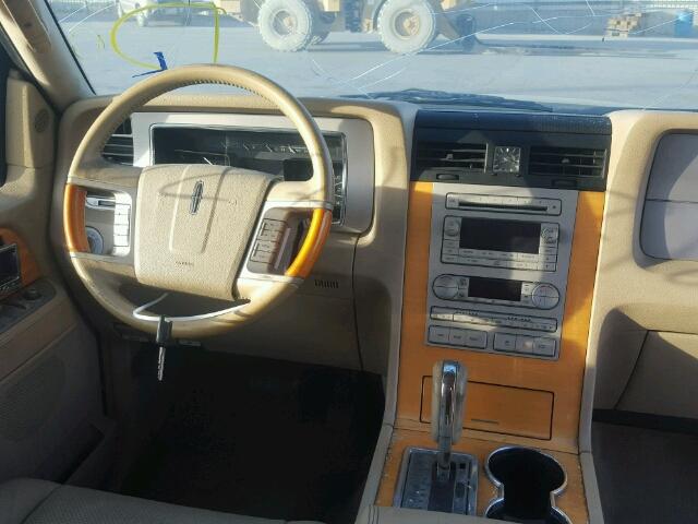 5LMFL275X7LJ11039 - 2007 LINCOLN NAVIGATOR 黑色 照片 9