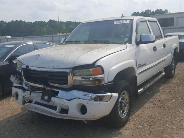 1GTHC23D06F217171 - 2006 GMC SIERRA C25 WHITE photo 2