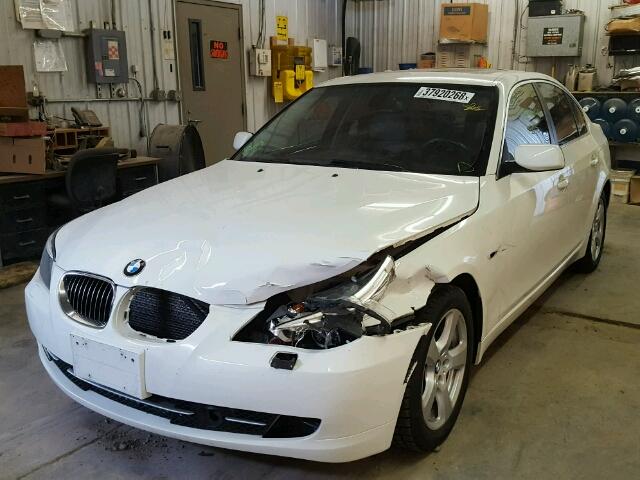 WBANV93578CZ63990 - 2008 BMW 535 XI WHITE photo 2