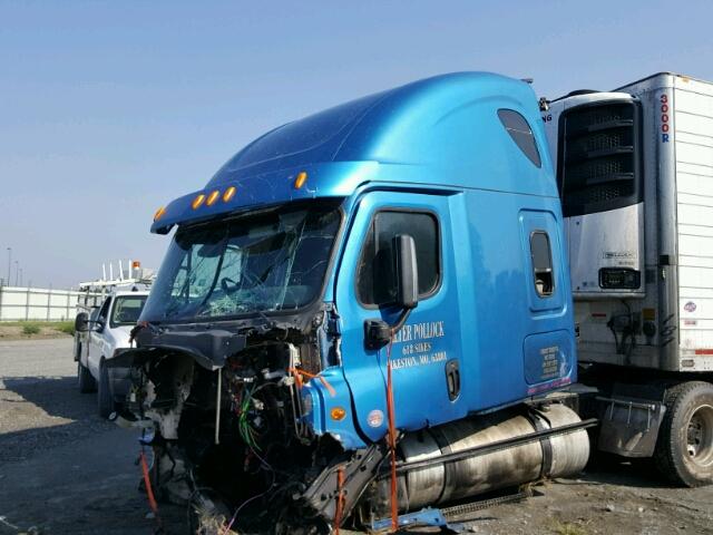 3AKJGLD66ESFY5379 - 2014 FREIGHTLINER CASCADIA 1 BLUE photo 2