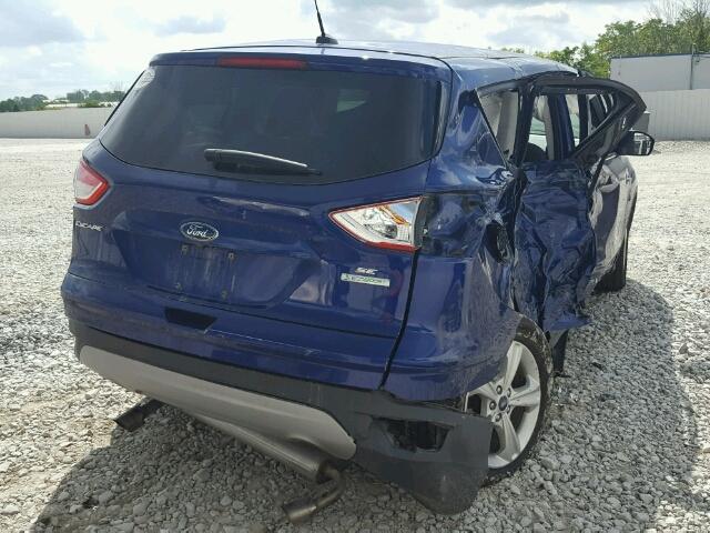 1FMCU0GX7GUB33891 - 2016 FORD ESCAPE SE BLUE photo 4