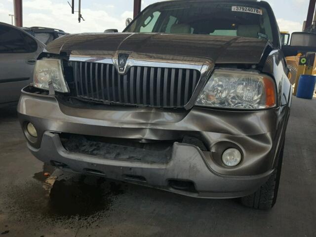 5LMFU27R64LJ16377 - 2004 LINCOLN NAVIGATOR Gri fotoğraf 9