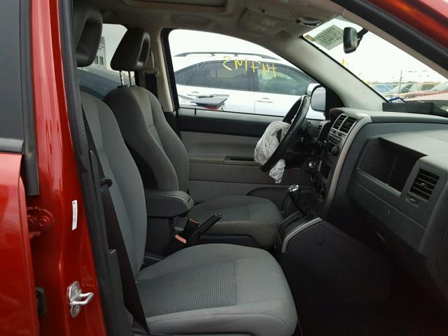 1J8FT47W07D420646 - 2007 JEEP COMPASS RED photo 5