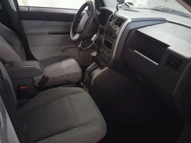 1J8FF47W57D241204 - 2007 JEEP COMPASS SILVER photo 5