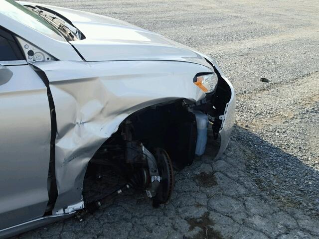 3FA6P0HR5DR123880 - 2013 FORD FUSION SILVER photo 9