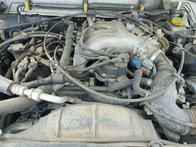 JN8AR07Y2YW403948 - 2000 NISSAN PATHFINDER WHITE photo 7