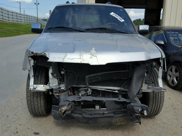 5LMJJ2HT7GEL05870 - 2016 LINCOLN NAVIGATOR SILVER photo 9