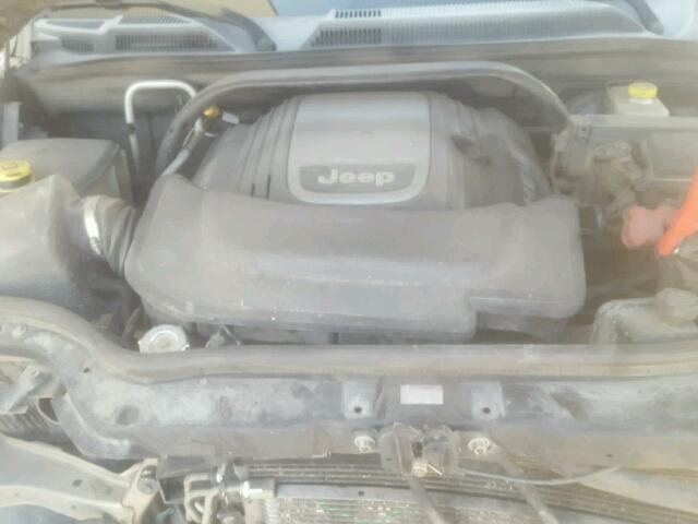 1J8HG58226C138818 - 2006 JEEP COMMANDER ყავისფერი ფოტო 7