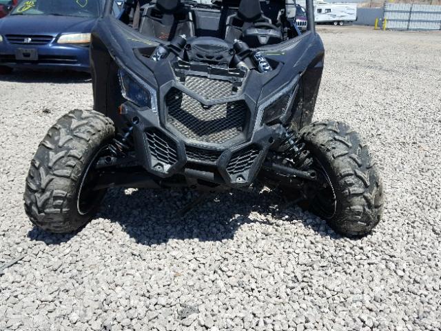 3JBVDAW25HK000673 - 2017 CAN-AM MAVERICK X BLACK photo 10