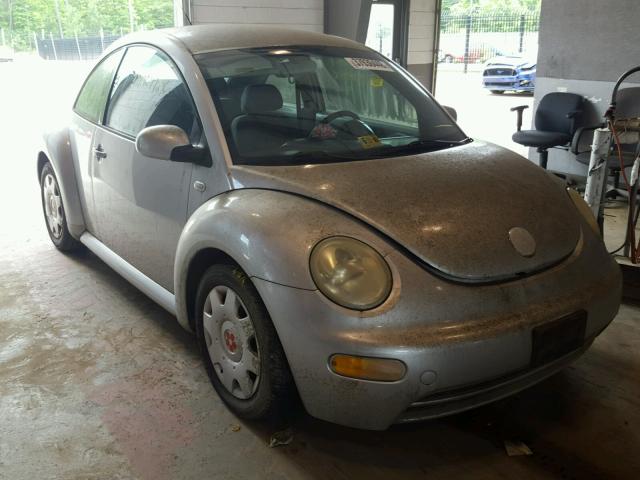 3VWBP21C83M417163 - 2003 VOLKSWAGEN NEW BEETLE 银色 照片 1
