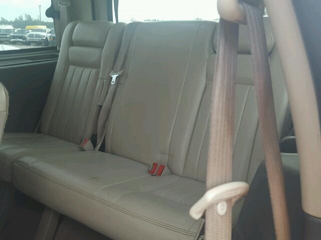 5LMFU27R94LJ18608 - 2004 LINCOLN NAVIGATOR GOLD photo 9