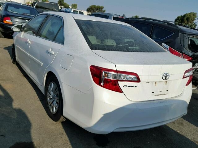 4T1BF1FK9EU840618 - 2014 TOYOTA CAMRY L WHITE photo 3