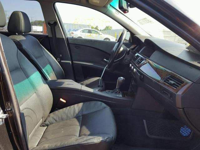 WBANN73596CN02498 - 2006 BMW 530 XIT CHARCOAL photo 5