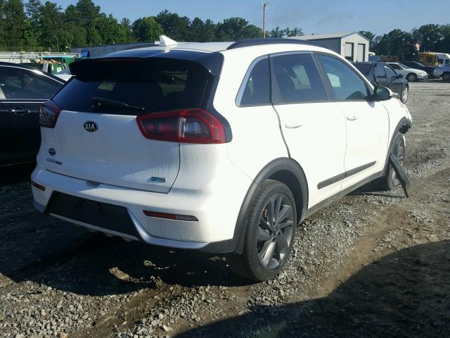 KNDCC3LC7H5055877 - 2017 KIA NIRO EX WHITE photo 4