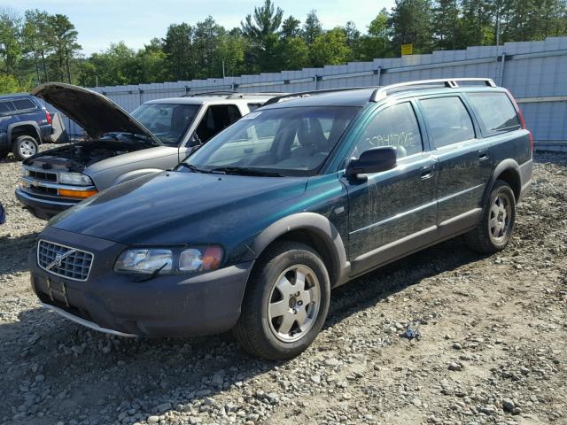 YV1SZ58D021050259 - 2002 VOLVO V70 XC GREEN photo 2