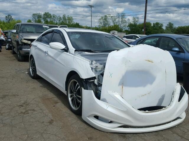 5NPEC4AB0CH366763 - 2012 HYUNDAI SONATA SE WHITE photo 1