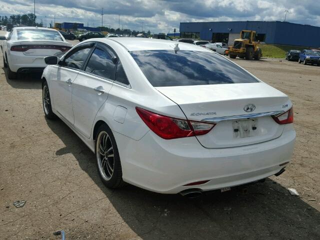 5NPEC4AB0CH366763 - 2012 HYUNDAI SONATA SE WHITE photo 3