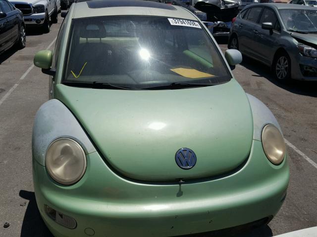 3VWDD21C0YM438405 - 2000 VOLKSWAGEN NEW BEETLE 绿色 照片 9