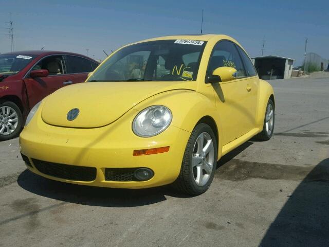 3VWSW31C66M417417 - 2006 VOLKSWAGEN NEW BEETLE Sarı foto 2