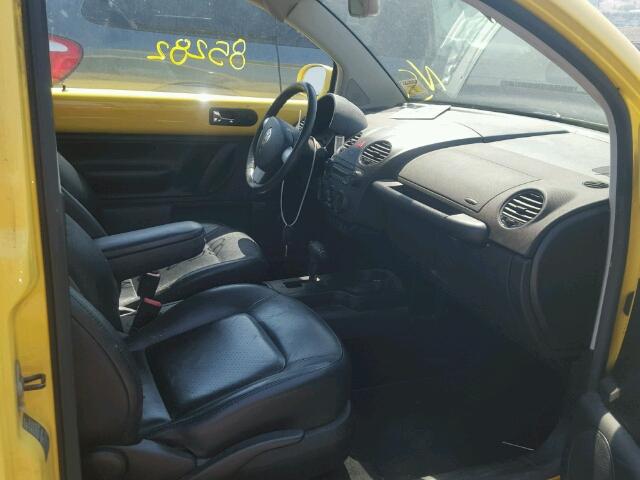 3VWSW31C66M417417 - 2006 VOLKSWAGEN NEW BEETLE Sarı foto 5