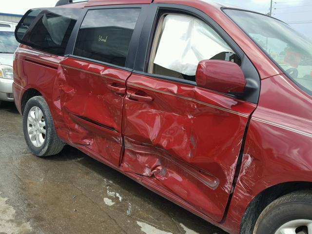 KNDMB233876173396 - 2007 KIA SEDONA EX RED photo 9