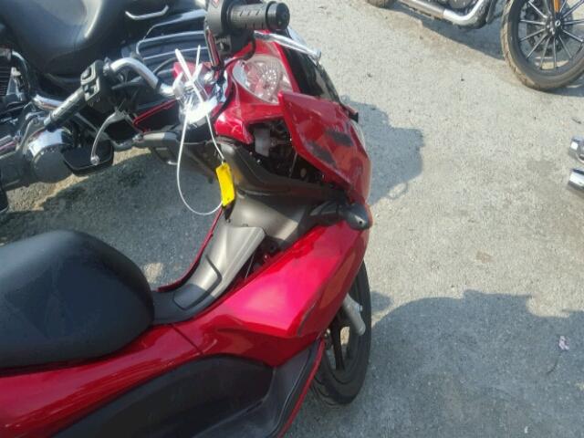 MLHKF1210D5003814 - 2013 HONDA PCX 150 RED photo 5