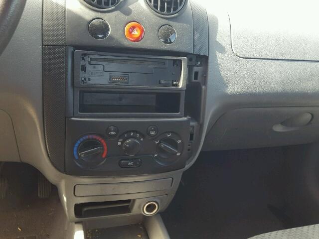 KL1TD52655B468020 - 2005 CHEVROLET AVEO BASE Күміс фото 9