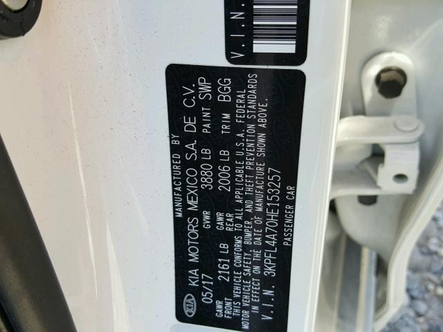 3KPFL4A70HE153257 - 2017 KIA FORTE LX WHITE photo 10