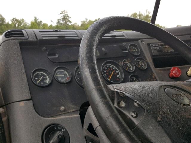 1FUJGLDR4DLFG5938 - 2013 FREIGHTLINER CASCADIA 1 WHITE photo 8