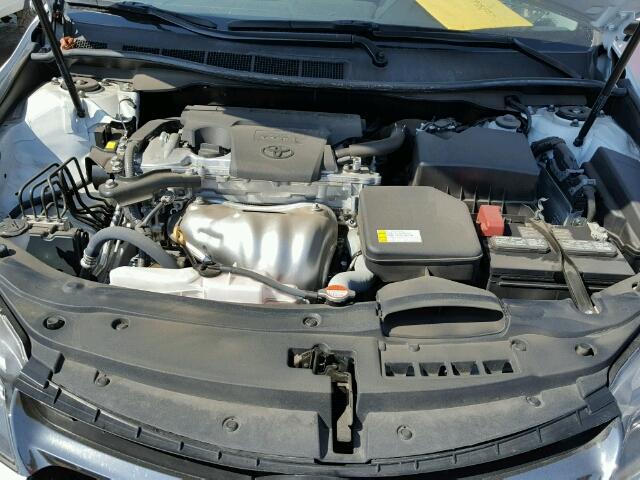 4T1BF1FKXGU218936 - 2016 TOYOTA CAMRY LE 白色 照片 7