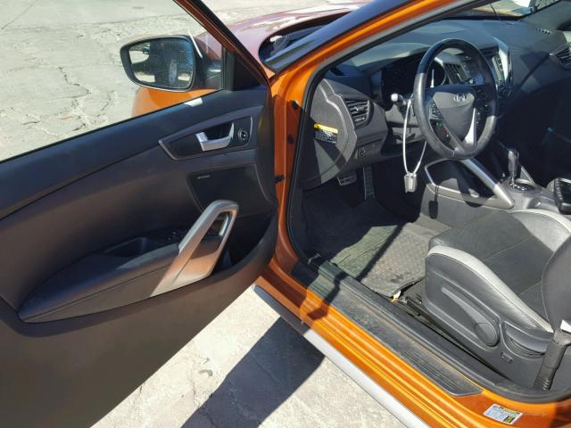 KMHTC6AE0GU281314 - 2016 HYUNDAI VELOSTER T ORANGE photo 9