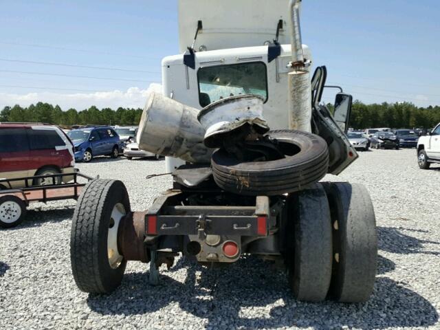 1FUBA5CG47LX41300 - 2007 FREIGHTLINER CONVENTION WHITE photo 6