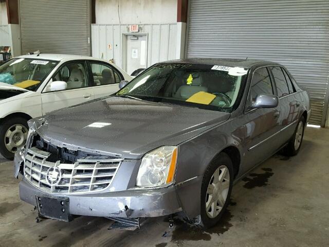 1G6KD57Y77U119661 - 2007 CADILLAC DTS GRAY photo 2