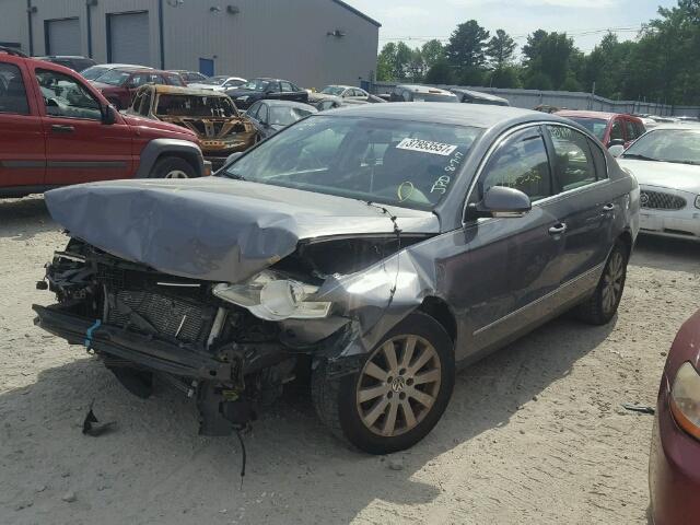 WVWJK73C88E186740 - 2008 VOLKSWAGEN PASSAT GRAY photo 2