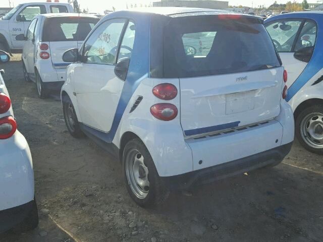 WMEEJ3BA0DK719593 - 2013 SMART FORTWO PUR WHITE photo 3