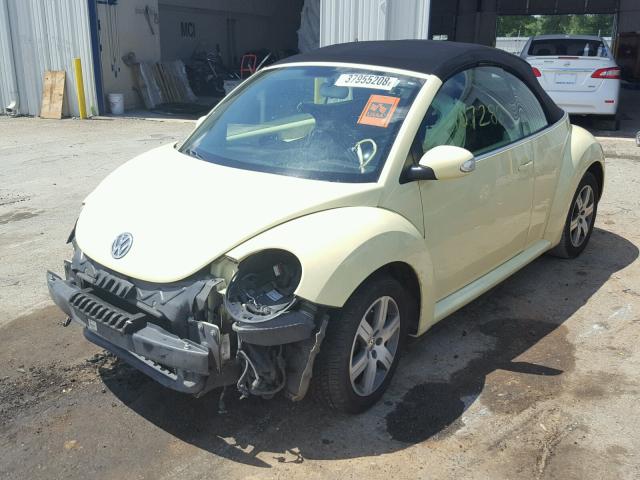 3VWRG31Y86M332960 - 2006 VOLKSWAGEN NEW BEETLE Sarı foto 2
