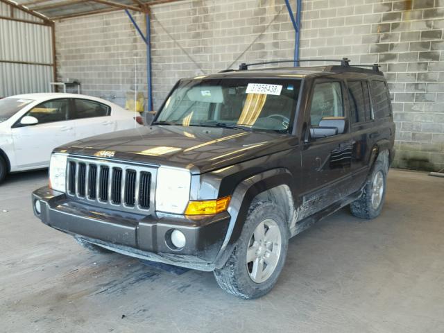 1J8HG48K06C363037 - 2006 JEEP COMMANDER GRAY photo 2