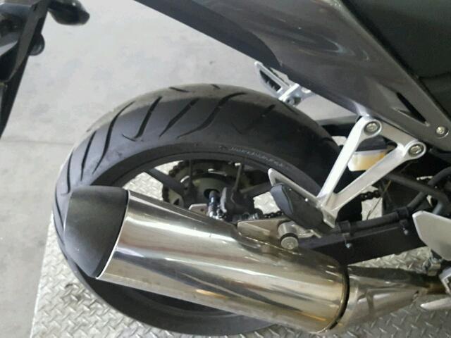 MLHPC4416F5200034 - 2015 HONDA CBR500 R SILVER photo 9